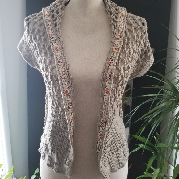 Hooded Knit Short Sleeve Vest - Picture 5 of 8